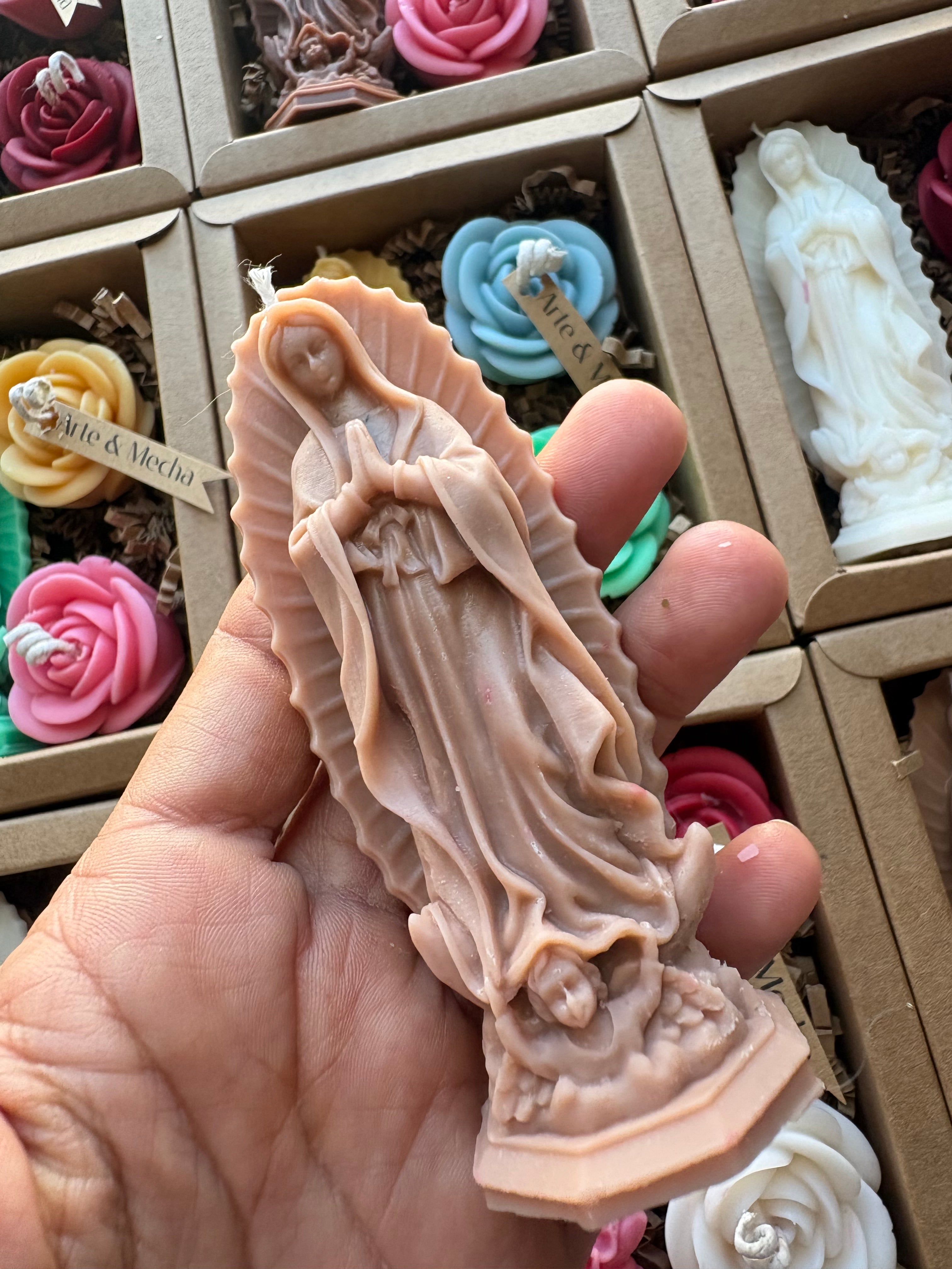 Virgen de Guadalupe candle ( M )