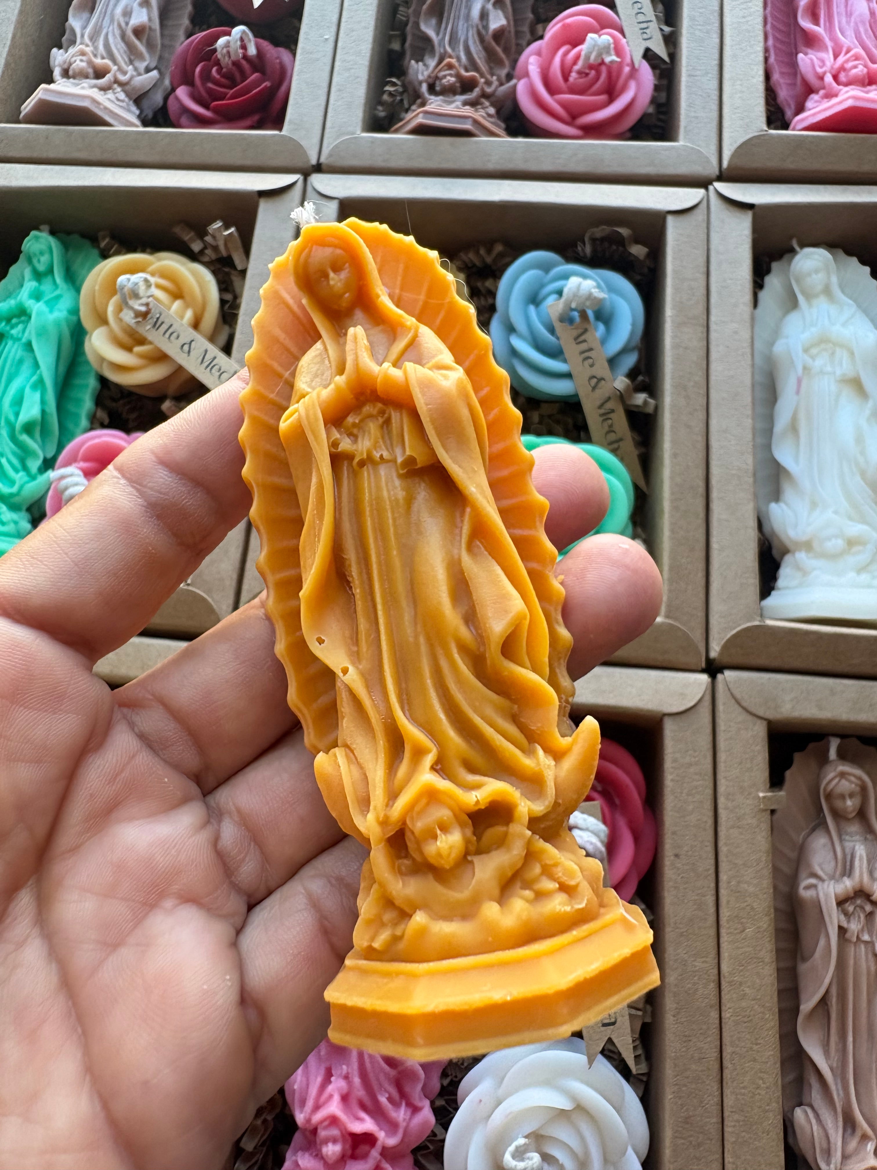 Virgen de Guadalupe candle ( M )